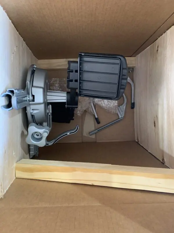 Target and Clamp Assembly - Driver Rear for AC400