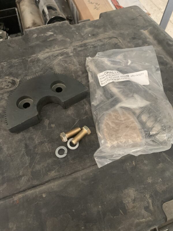 Challenger Arm Restraint Kit (for one arm) Old