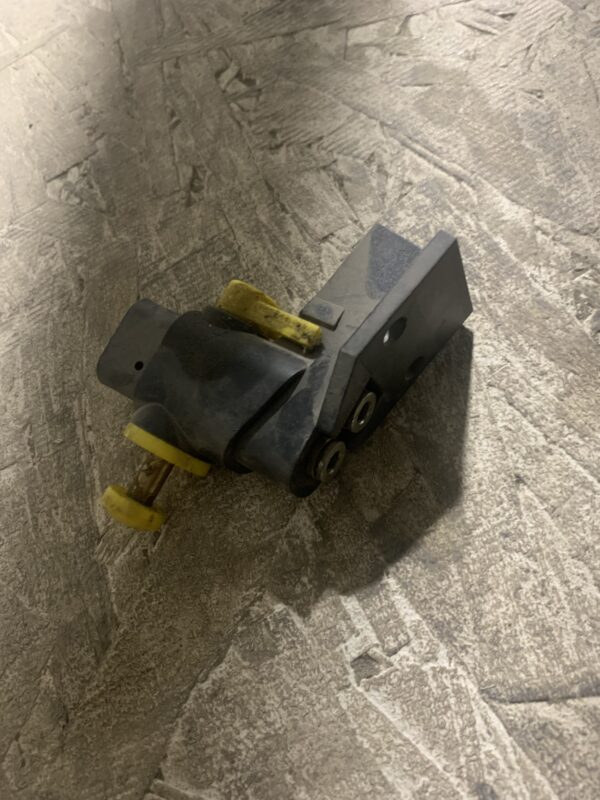 Yellow Button Locking Valve