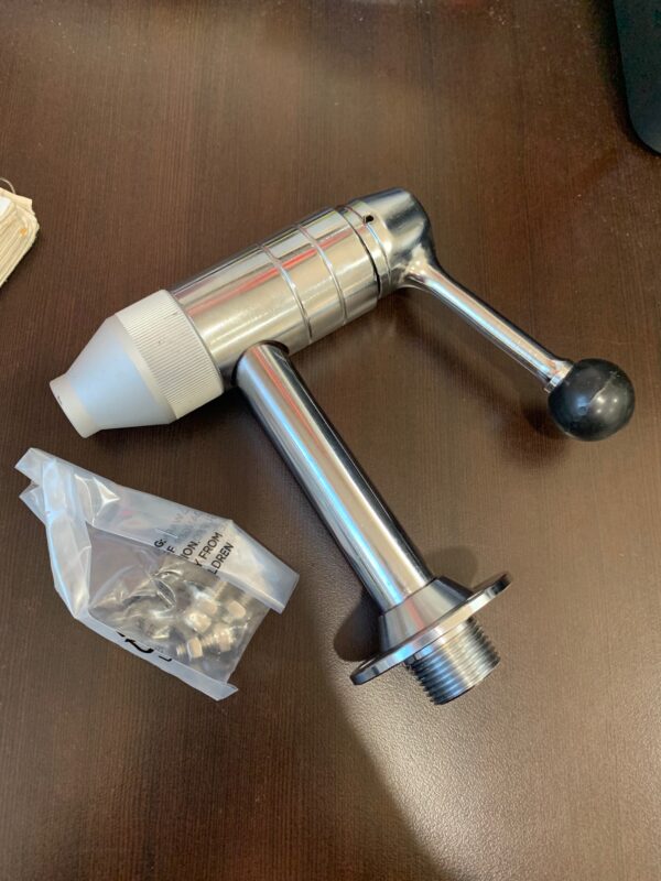 Spigot with Non Locking Lever