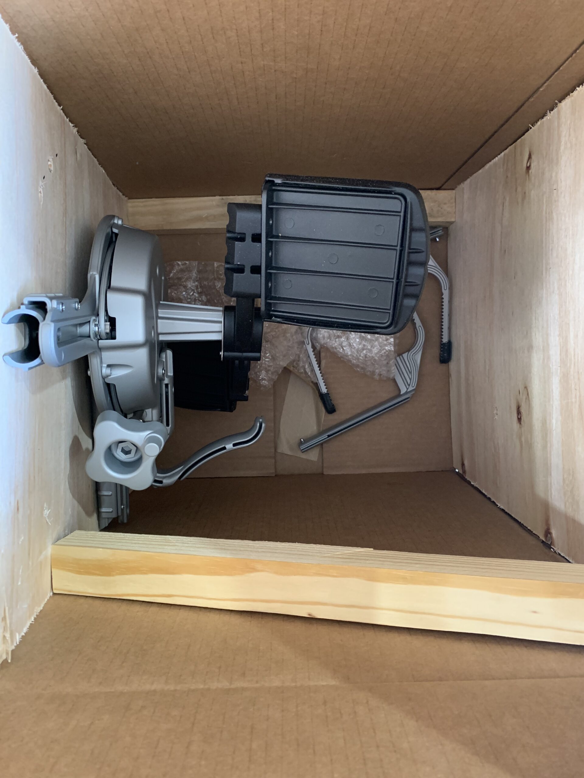 Target and Clamp Assembly - Driver Rear for AC400
