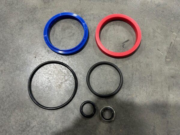 Challenger Seal Kit for 16138R Cylinder
